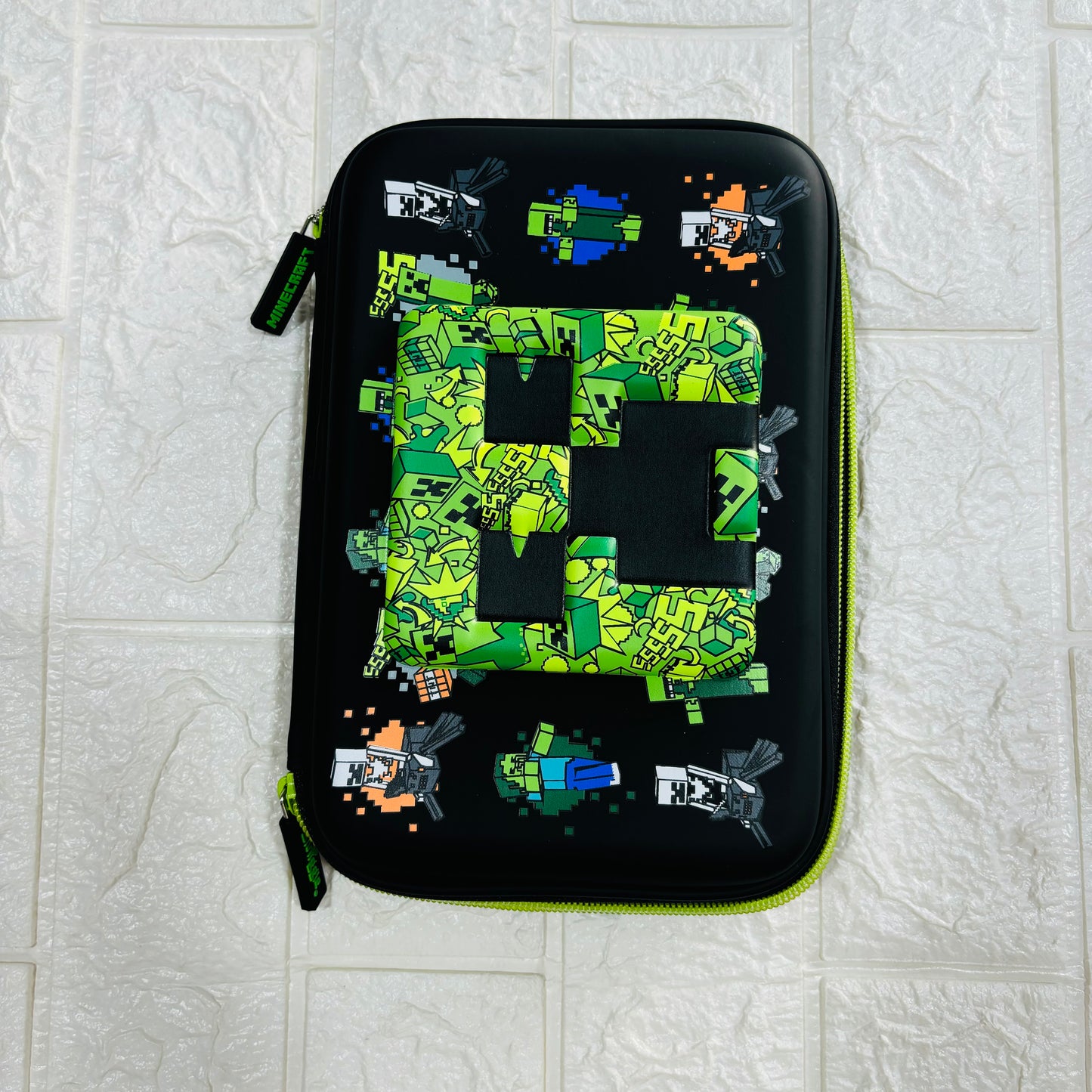 Smiggle - Big Limitless Hardtop Pencil Case