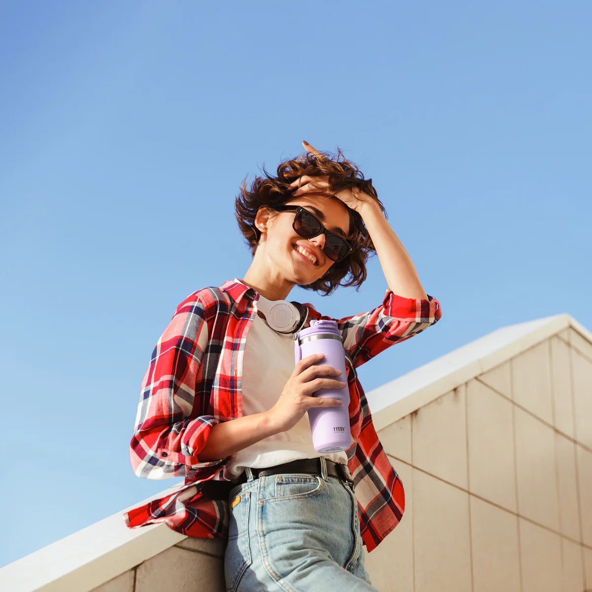 Tyeso - 750ml Roam Tumbler | Flip Straw & Sip Lid