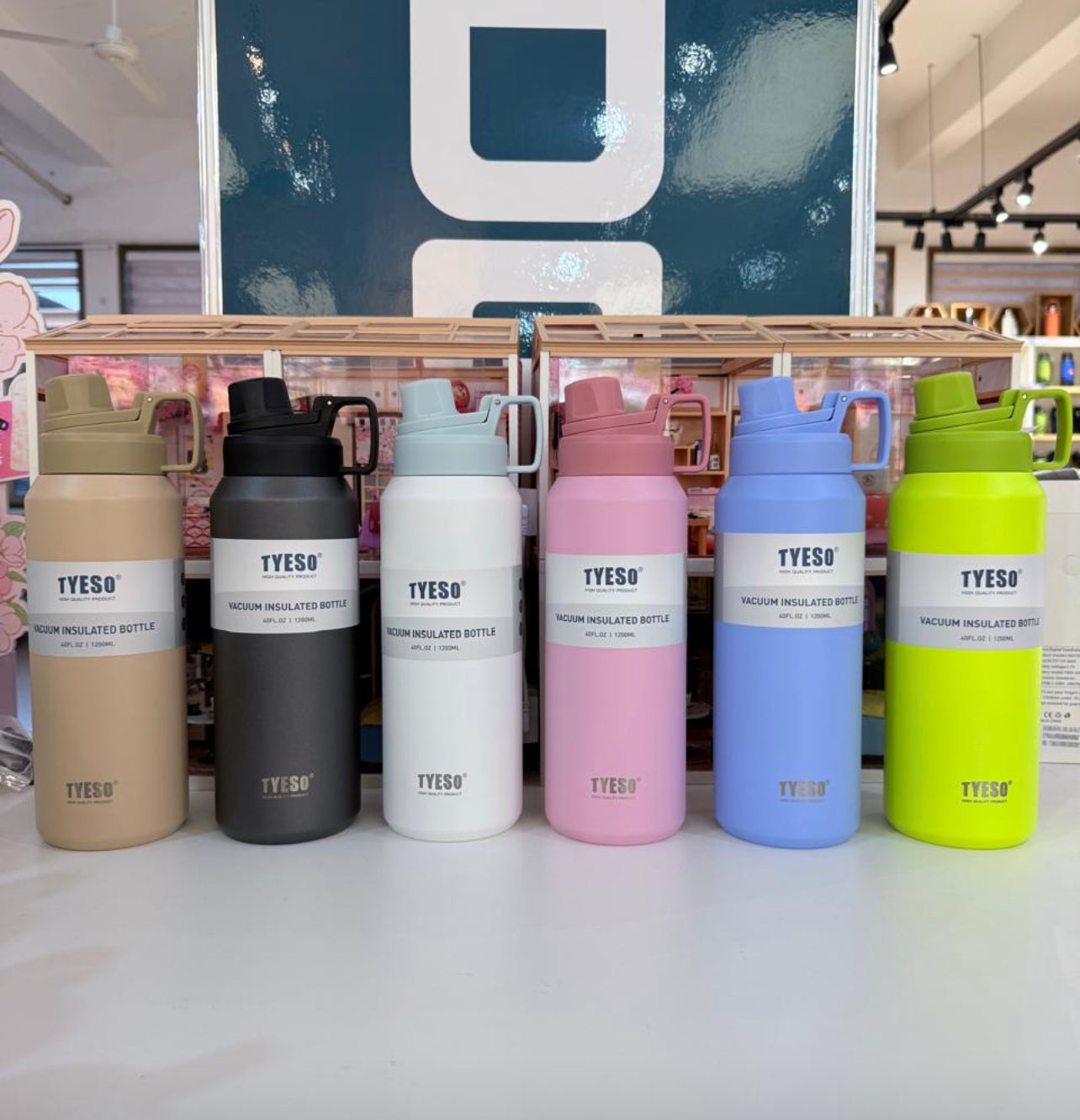 Tyeso 1500 - Vacuum Insulated Matte Bottle