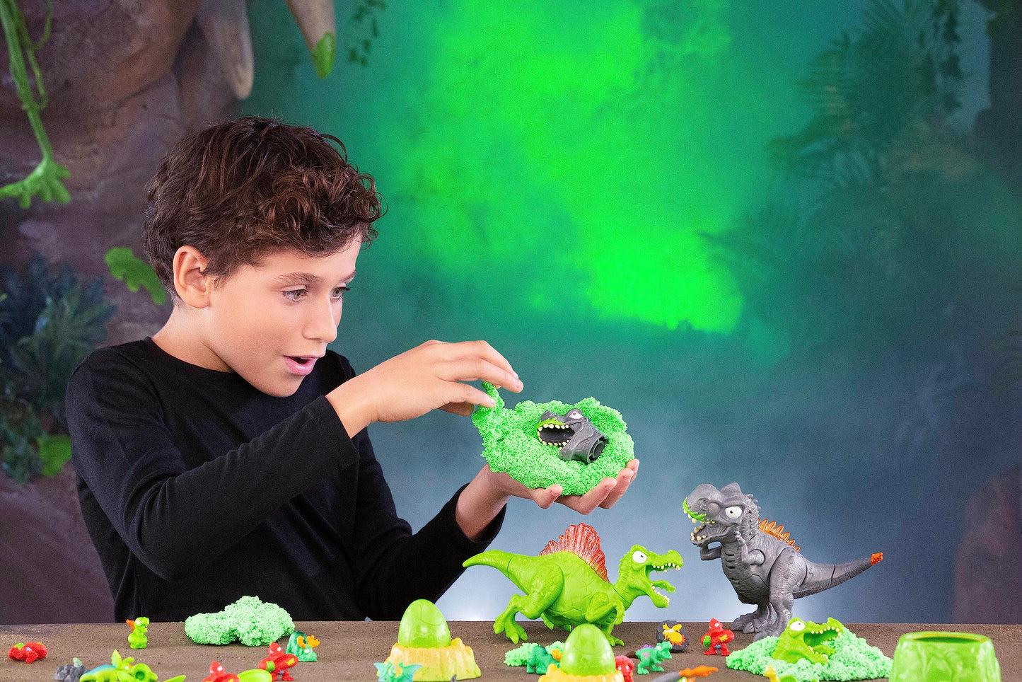 Zuru Smashers - Mega Jurassic Light Up Dino Egg
