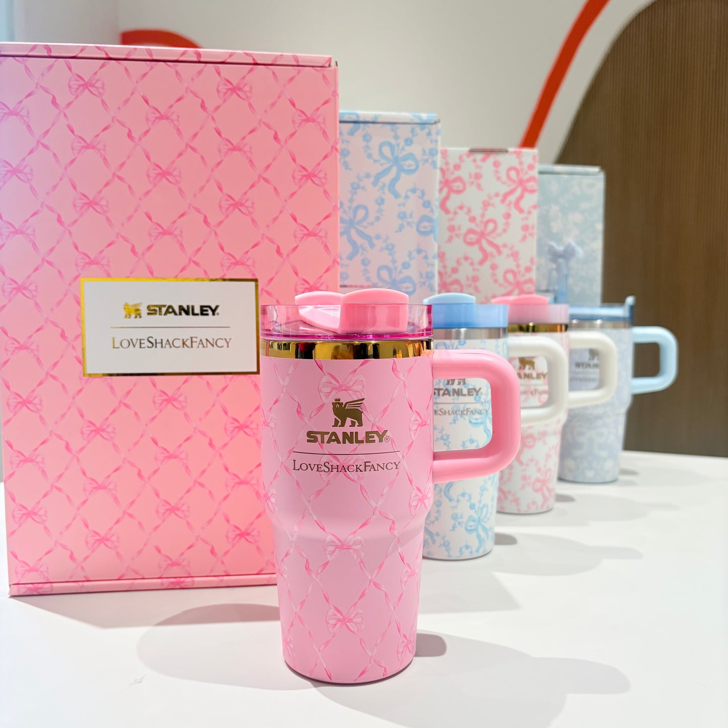 Stanley 1913 x LoveShackFancy | 20oz Holiday Quencher® H2.0 FlowState™ Tumbler