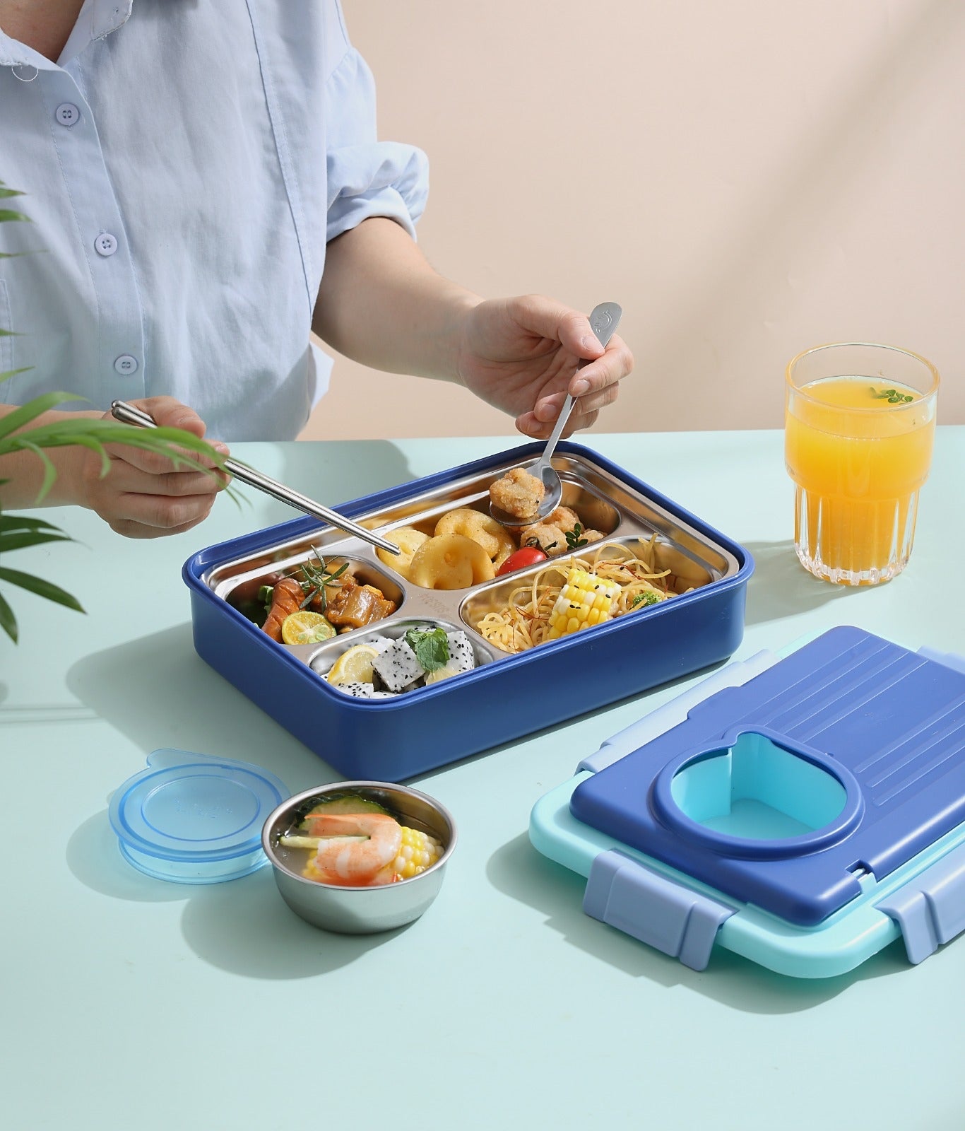 8 Compartments Silly Willy Lunchbox (For Teenagers/Adults)