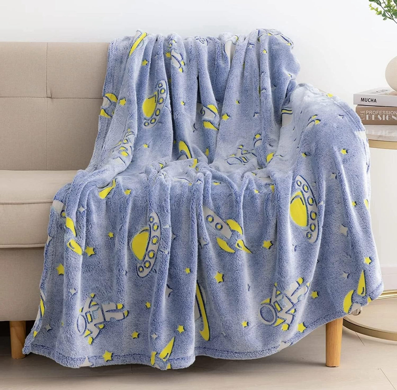 Super Soft Cozy Furry Big Blanket - Glow in The Dark (5ft x 6ft) de