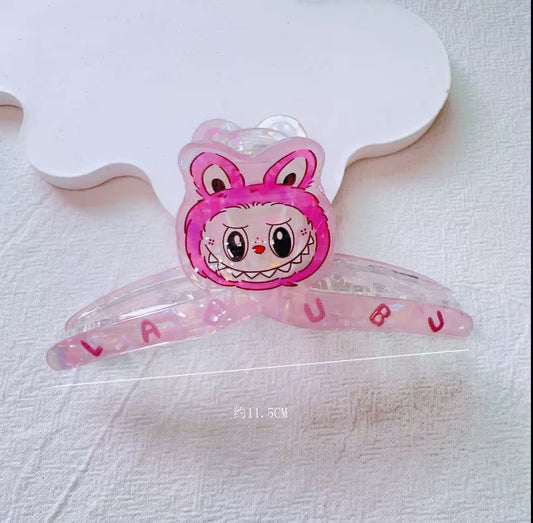 Labubu Premium Clutcher (1pcs) free