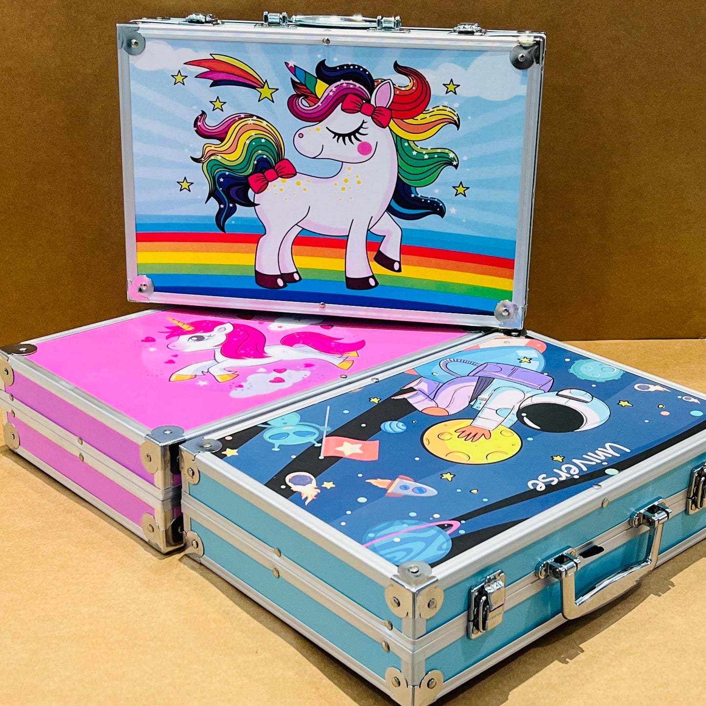 145pcs Art Trunk - Perfect Gift !!