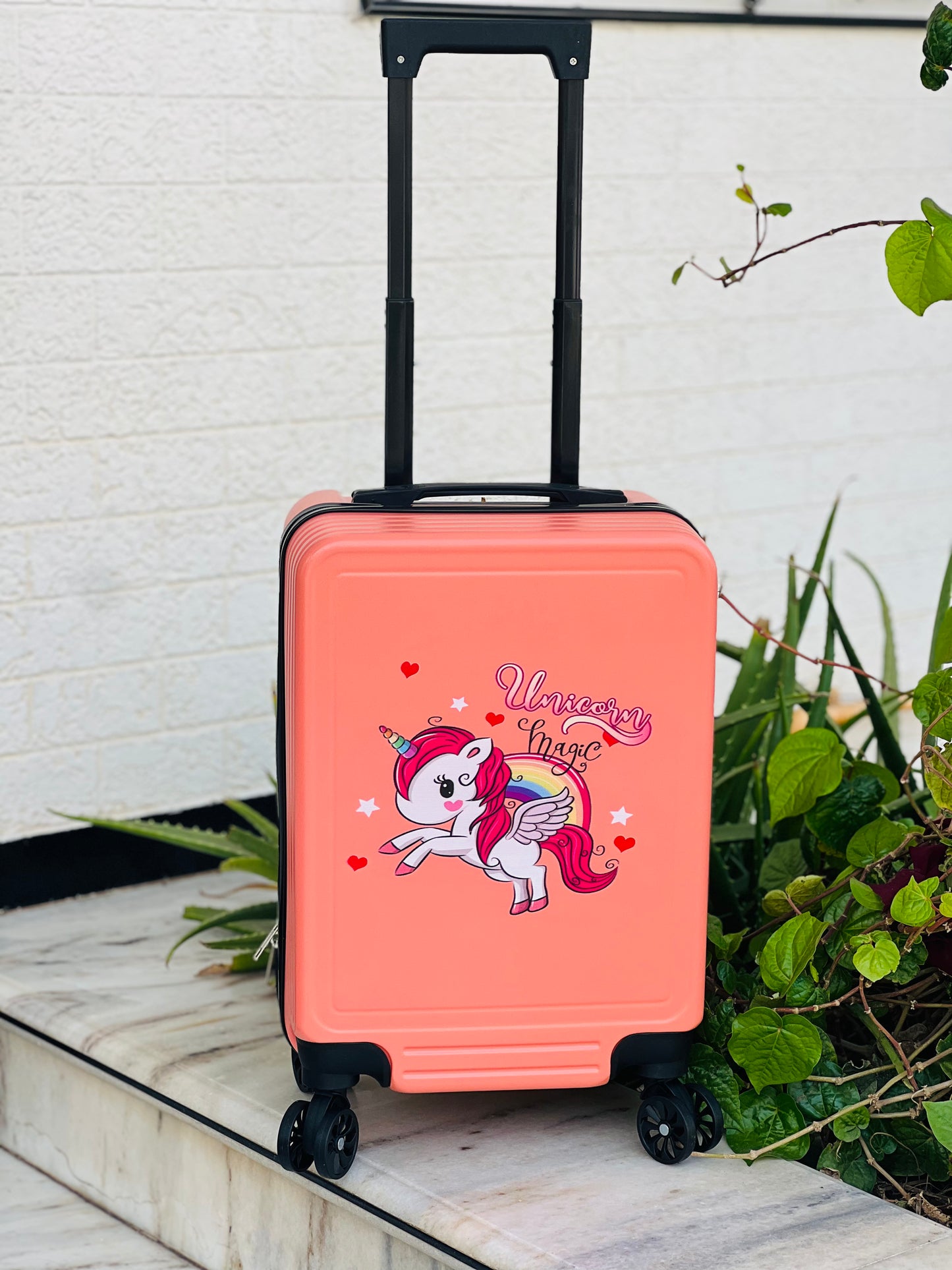 Wanderlust Wheels : Kids Trolleys with Security Locks