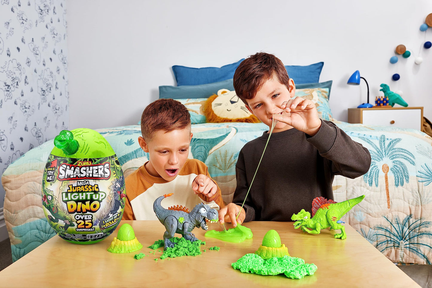 Zuru Smashers - Mega Jurassic Light Up Dino Egg