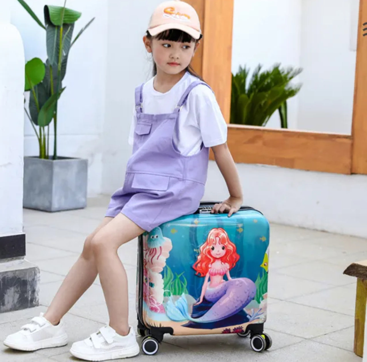 Amazing 3D Trolley Bags - 20” Big Size