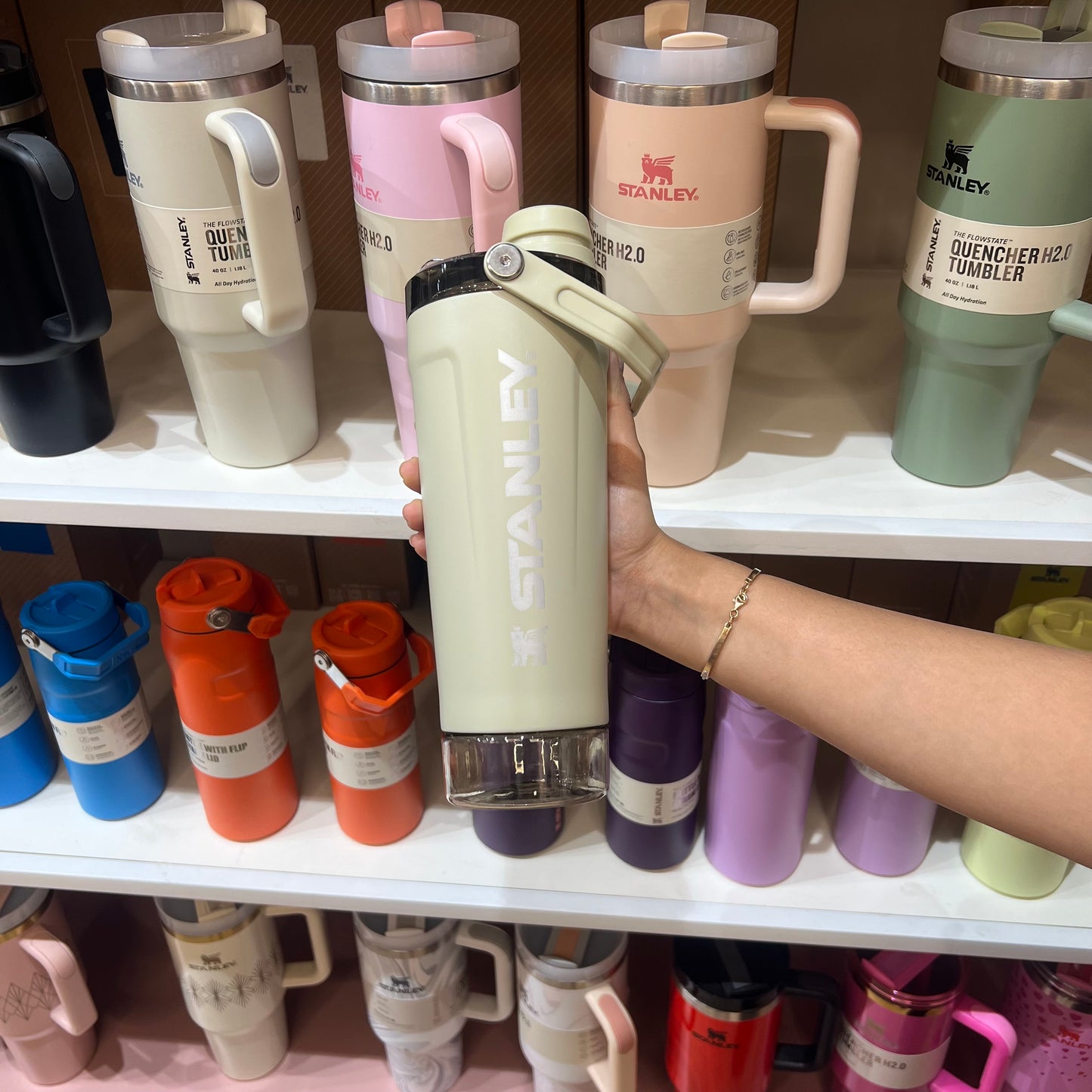 Stanley - The Activate Shaker Bottle (Pre order)