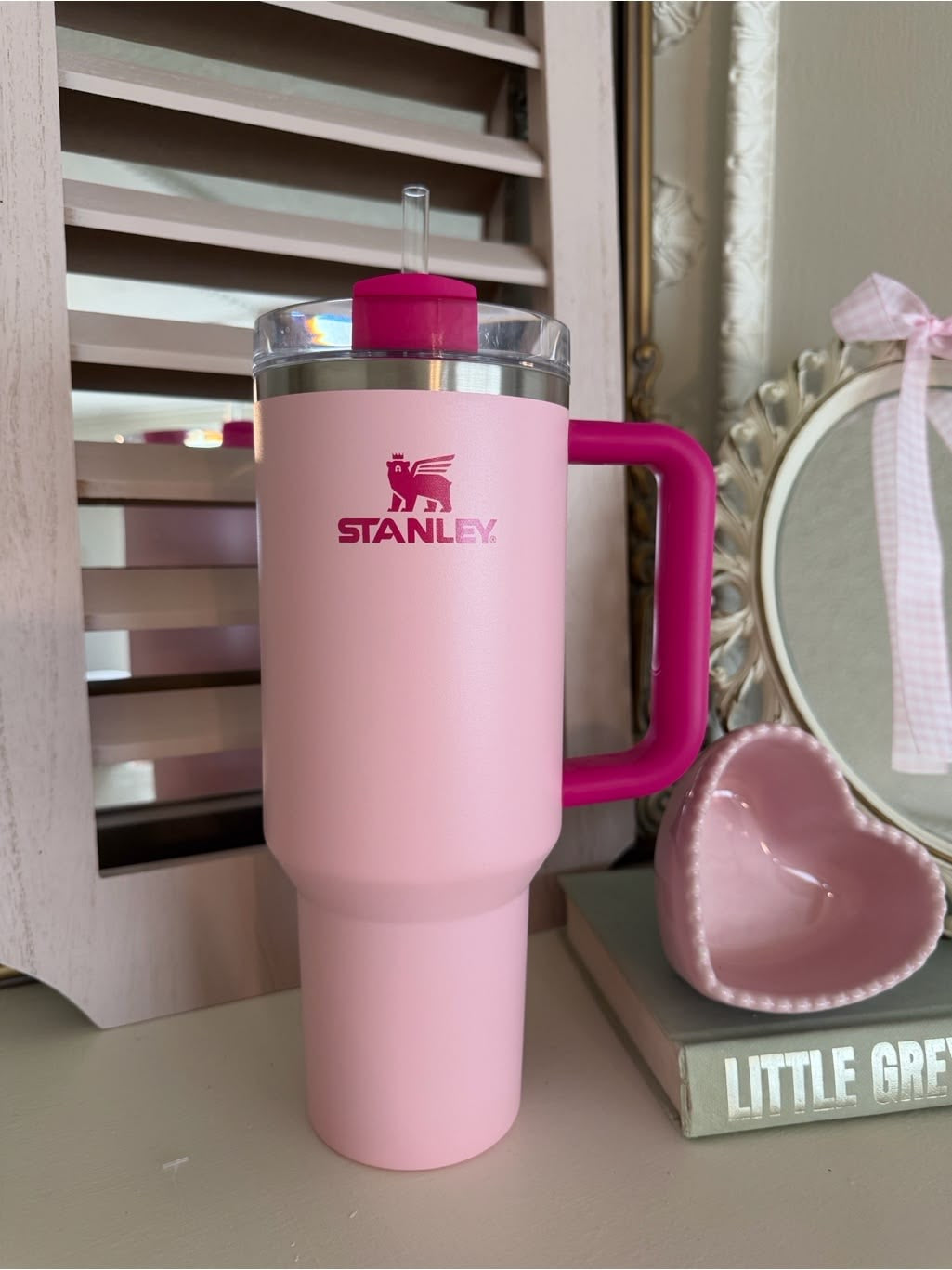 Stanley Flamingo - Quencher® H2.0 FlowState™ Tumbler | 1.18L