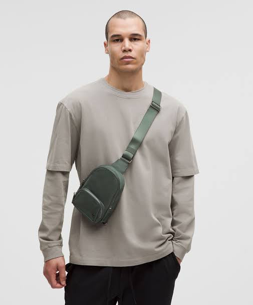 Lululemon - Everywhere Small Sling Bag