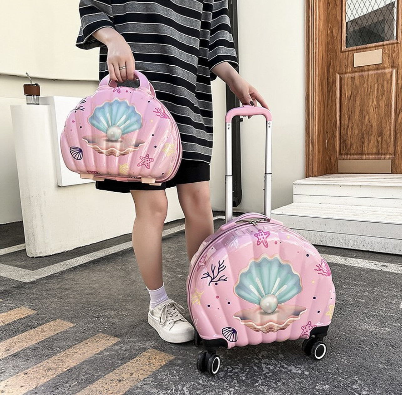 Sea Shell Shaped Trolley Bag with Vanity