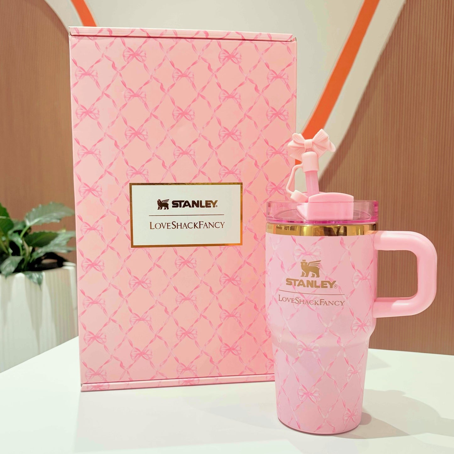 Stanley 1913 x LoveShackFancy | 20oz Holiday Quencher® H2.0 FlowState™ Tumbler