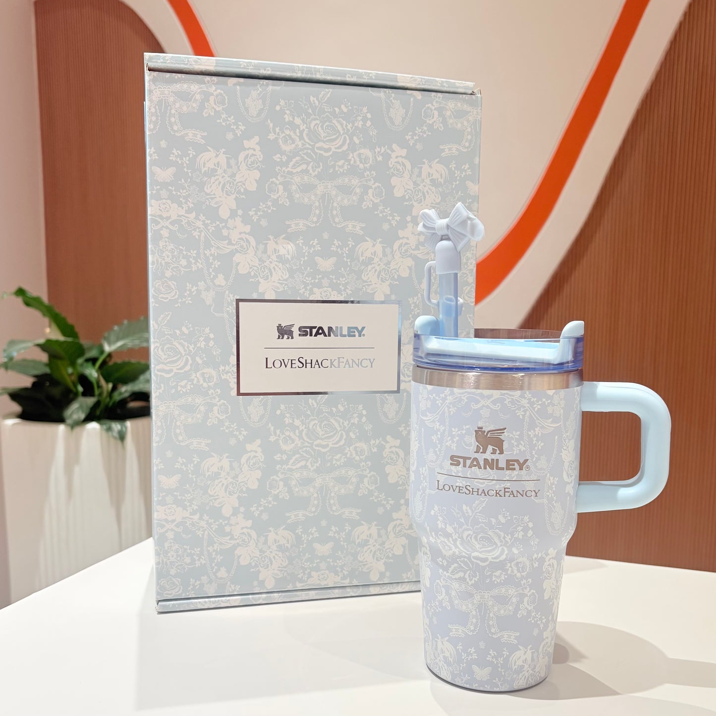 Stanley 1913 x LoveShackFancy | 20oz Holiday Quencher® H2.0 FlowState™ Tumbler