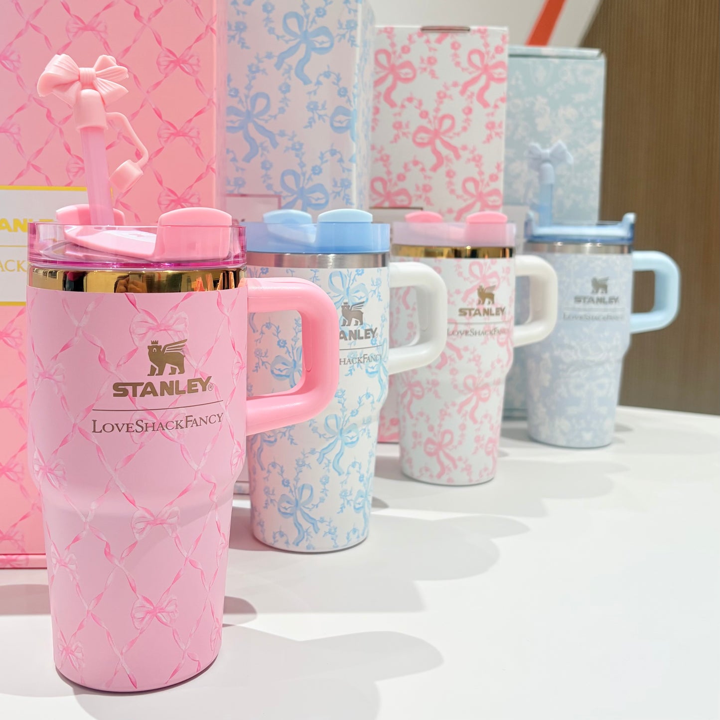 Stanley 1913 x LoveShackFancy | 20oz Holiday Quencher® H2.0 FlowState™ Tumbler