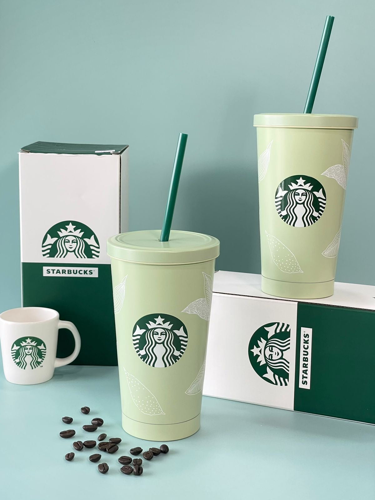 Starbucks popular 2 cup for first buyer