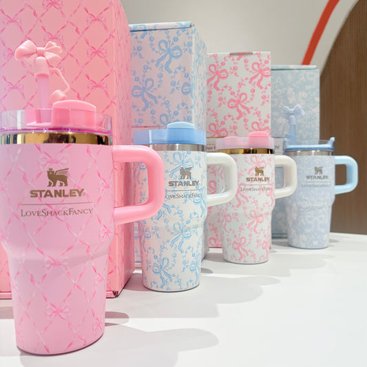 Stanley 1913 x LoveShackFancy | 20oz Holiday Quencher® H2.0 FlowState™ Tumbler