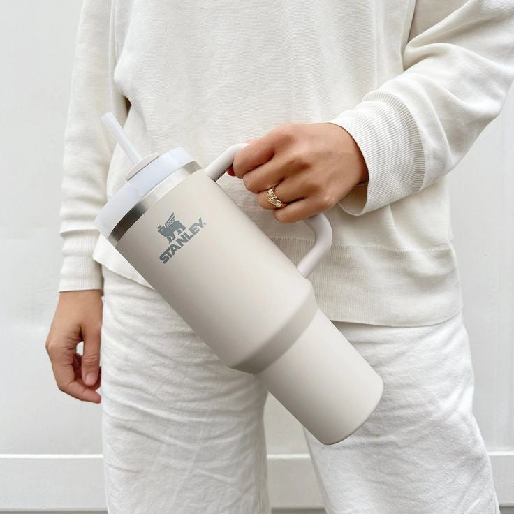 Stanley Cream - Quencher® H2.0 FlowState™ Tumbler | 1.18L