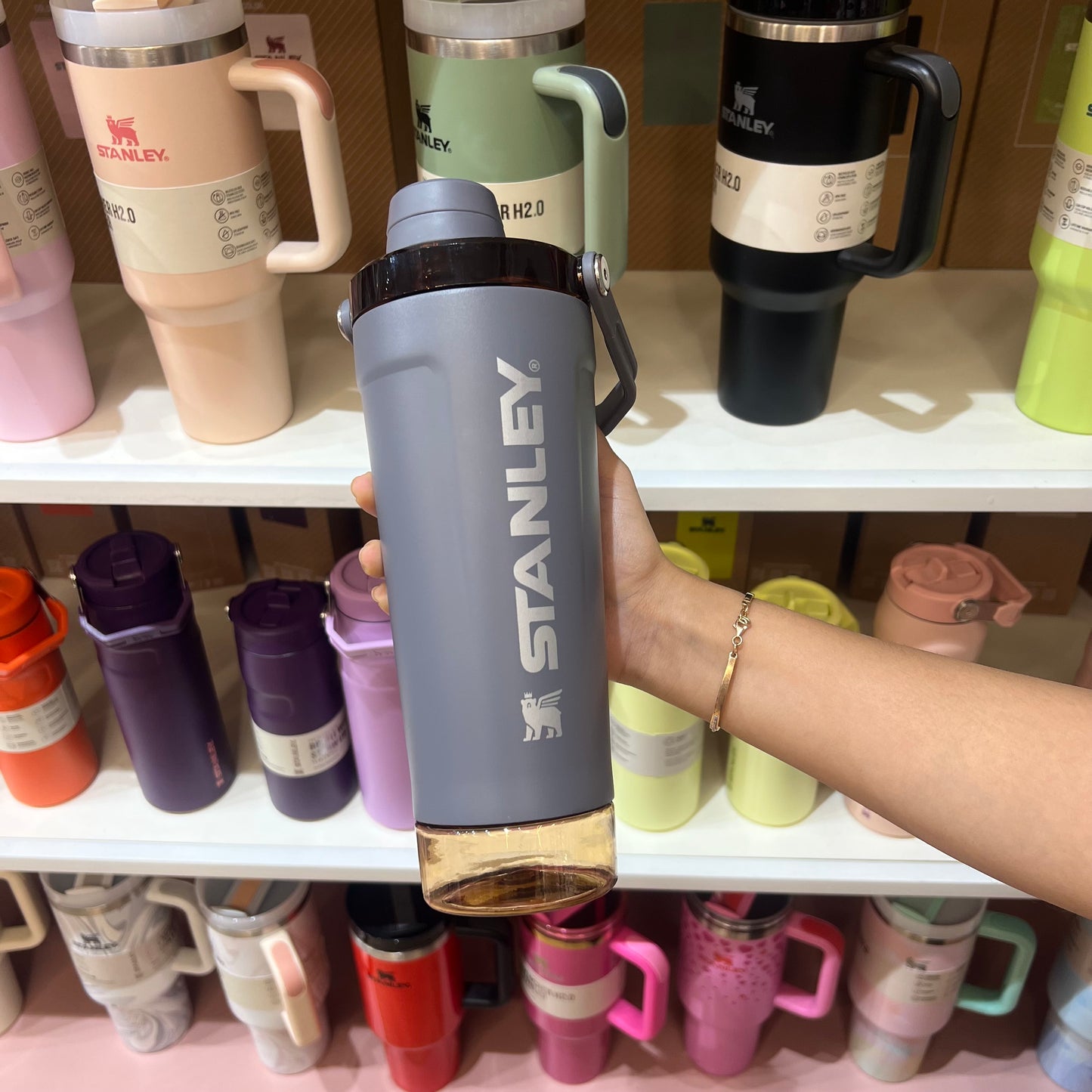 Stanley - The Activate Shaker Bottle (Pre order)