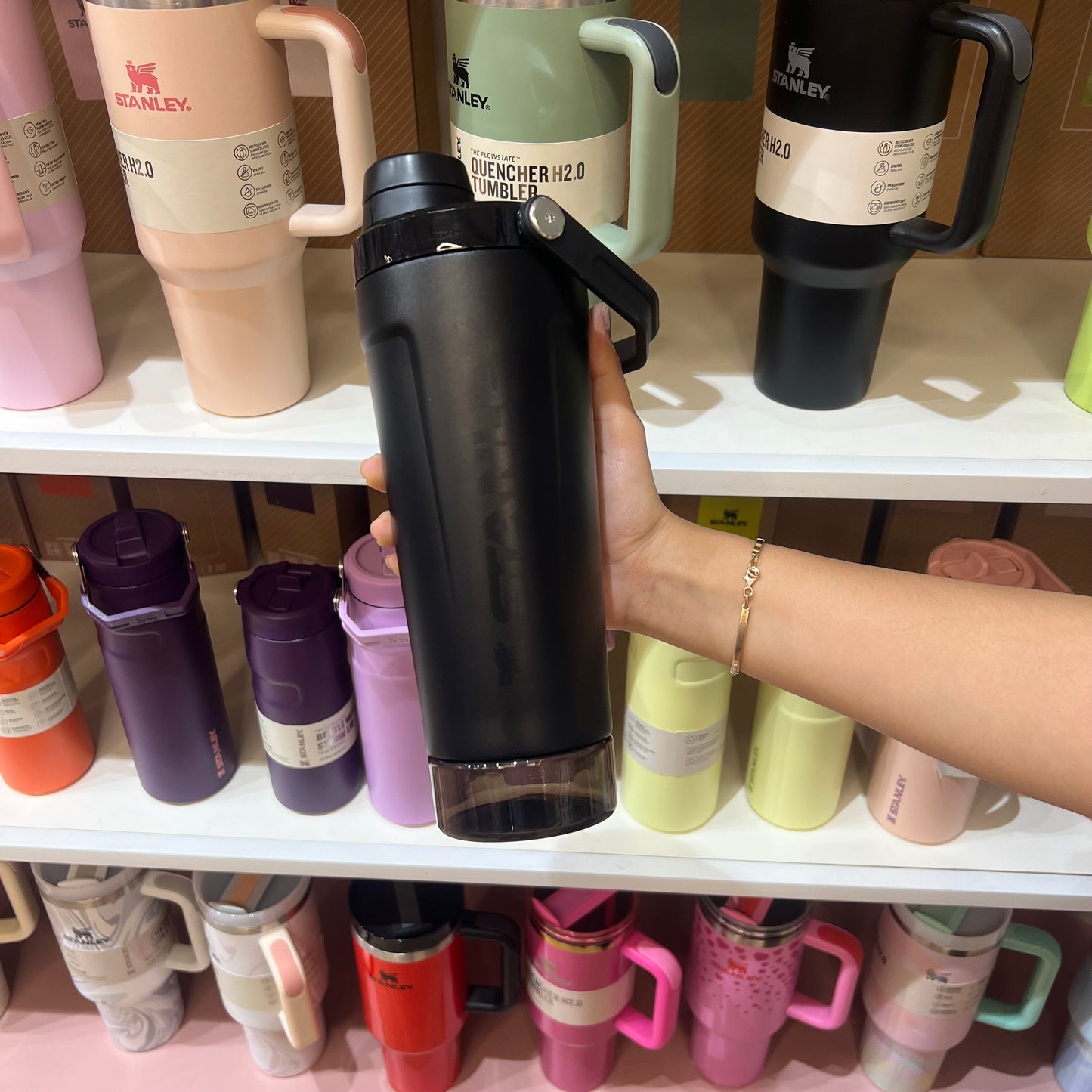 Stanley - The Activate Shaker Bottle (Pre order)