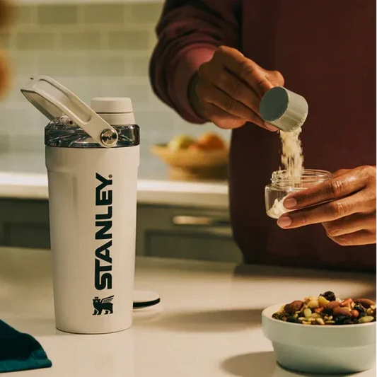 Stanley - The Activate Shaker Bottle (Pre order)