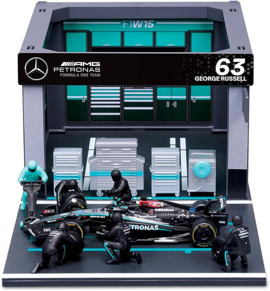 Bburago - F1 Pit Stop Mercedes W15 Pit Pass