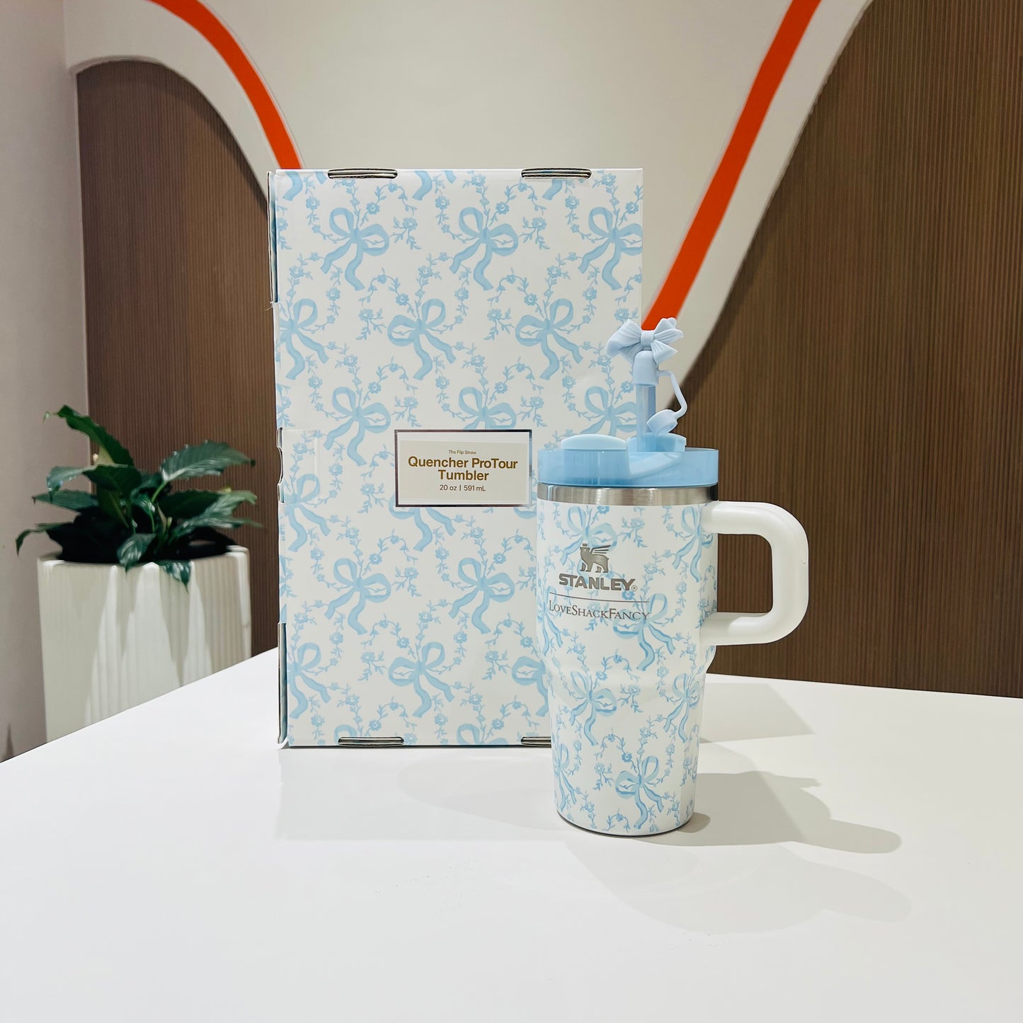 Stanley 1913 x LoveShackFancy | 20oz Holiday Quencher® H2.0 FlowState™ Tumbler