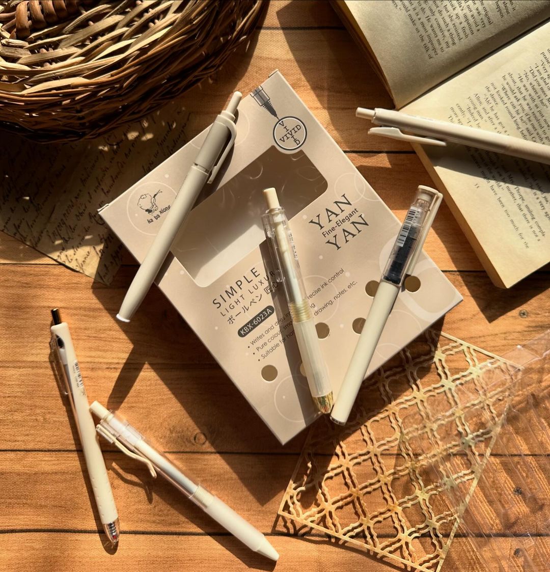 Smooth Writing - 6 Pens Gift set for Writers