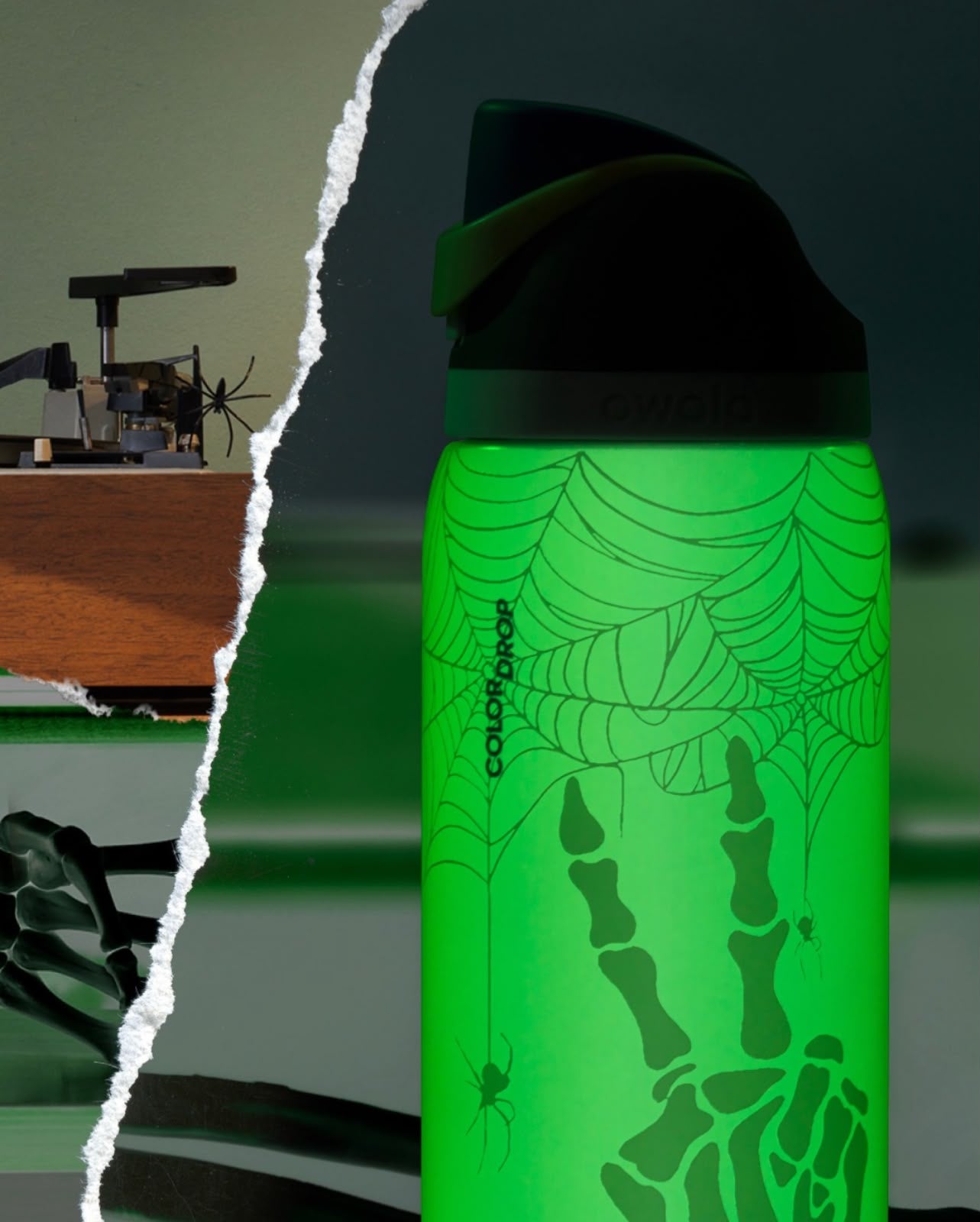 Owala FreeSip RIP Glow-in-the-Dark - 32oz