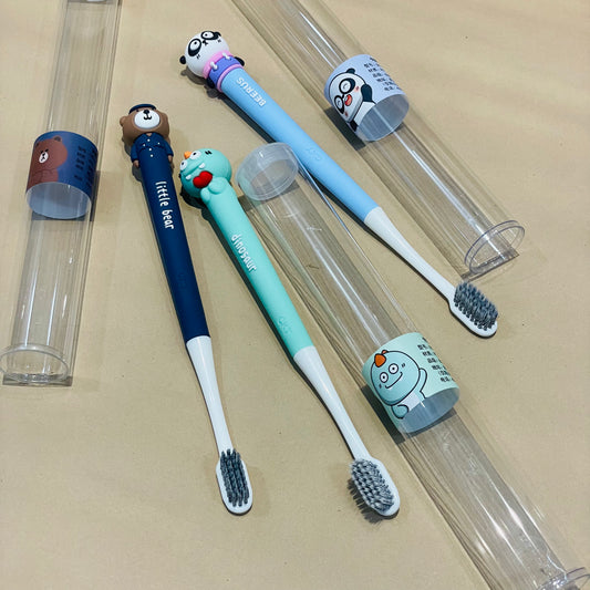 Super Soft Bristles with Toothbrush Case